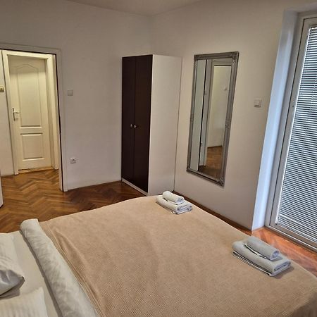 Apartmani Jasmin 노비사드 외부 사진