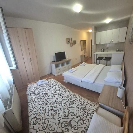 Apartmani Jasmin 노비사드 외부 사진