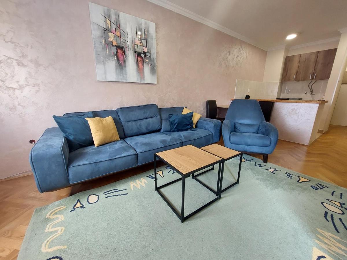 Apartmani Jasmin 노비사드 외부 사진