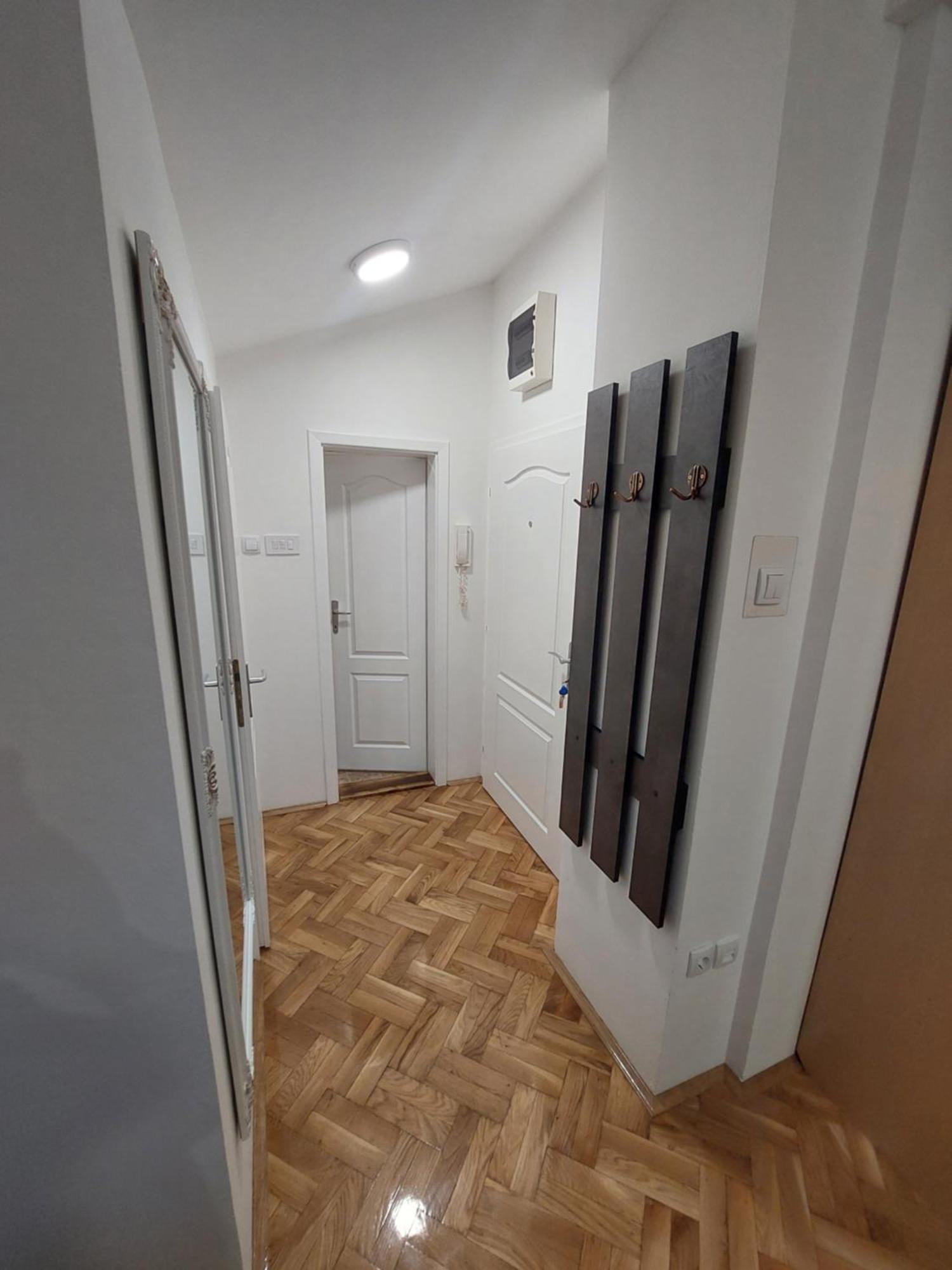 Apartmani Jasmin 노비사드 외부 사진