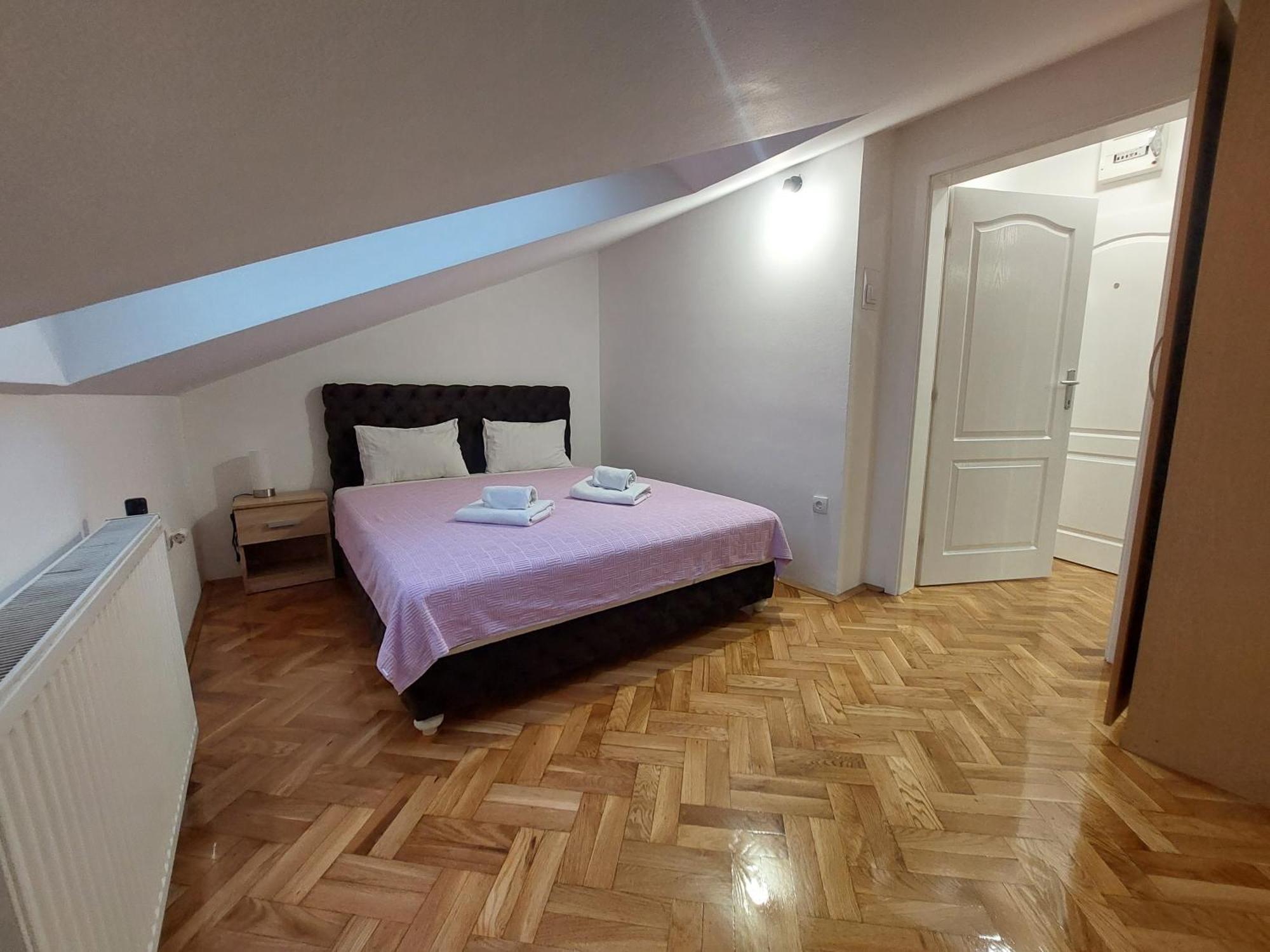 Apartmani Jasmin 노비사드 외부 사진