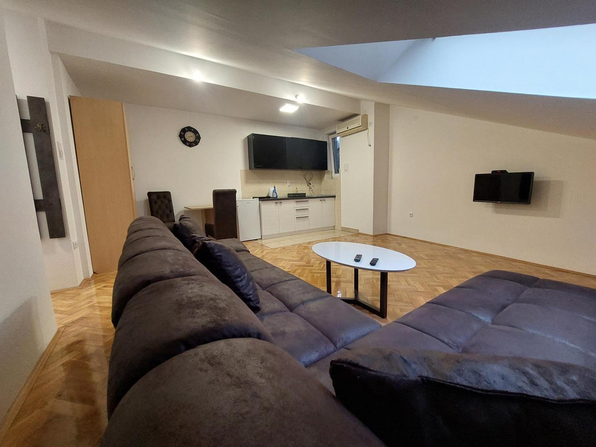 Apartmani Jasmin 노비사드 외부 사진