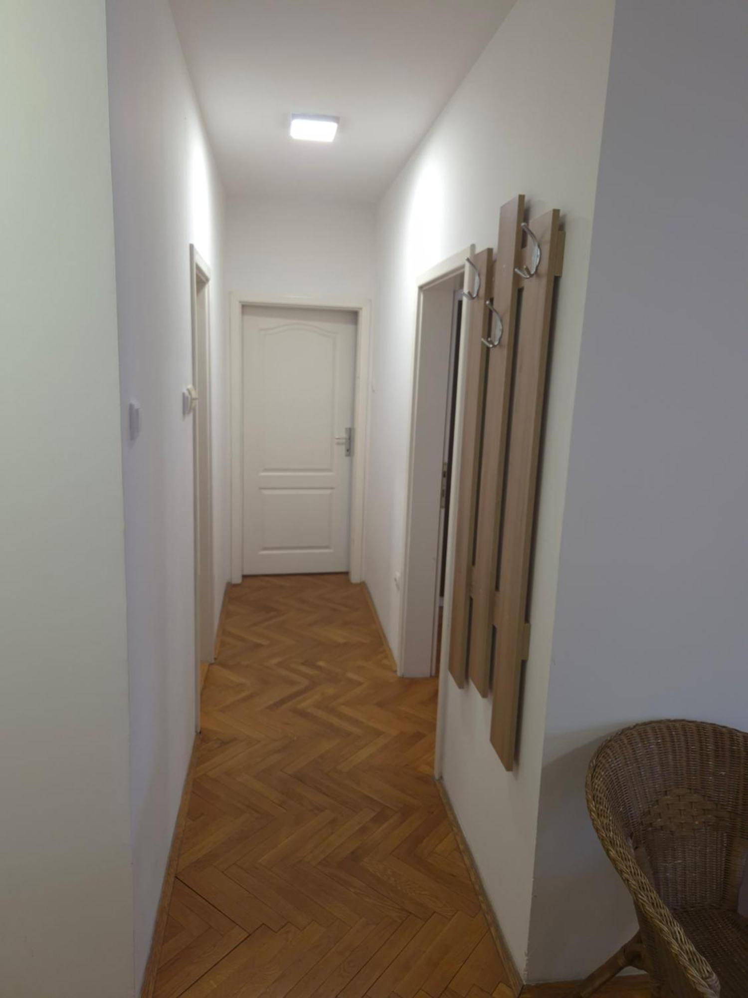 Apartmani Jasmin 노비사드 외부 사진