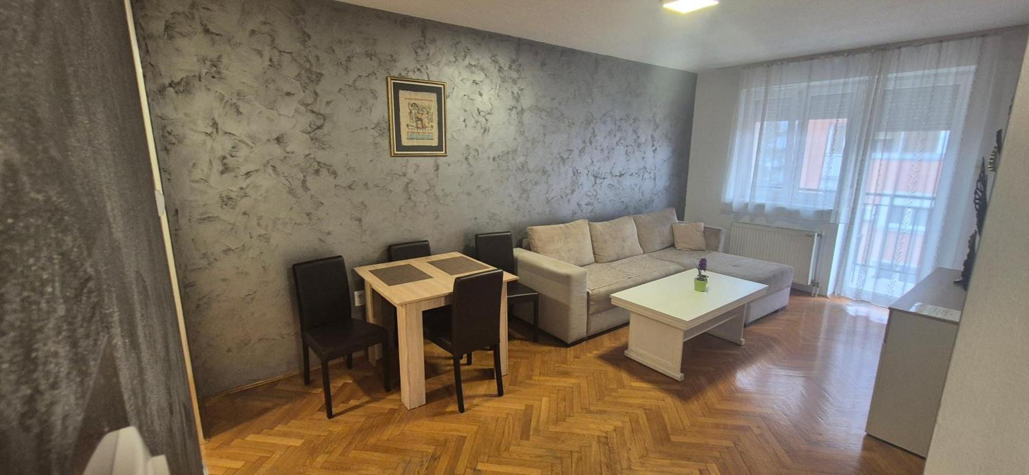 Apartmani Jasmin 노비사드 외부 사진
